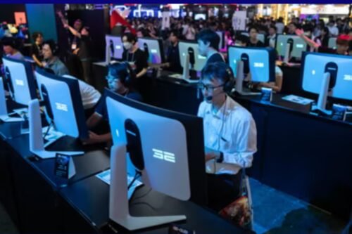 Iconic Japanese game characters celebrating milestones, with updated graphics and console evolution