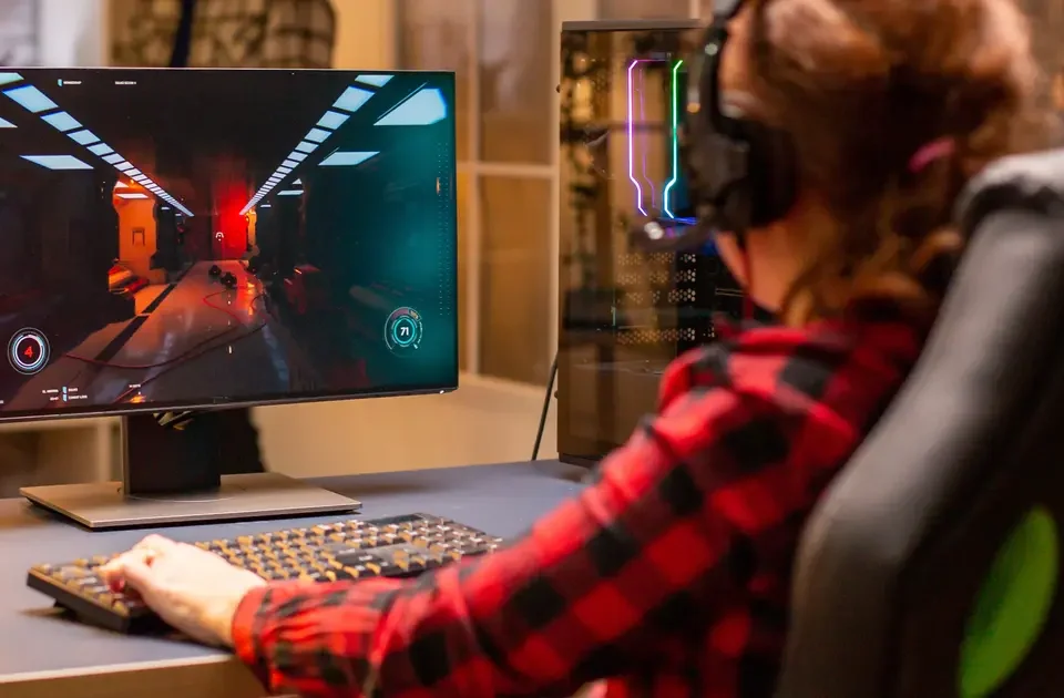 Extremists recruiting children through online gaming platforms like Roblox and Minecraft